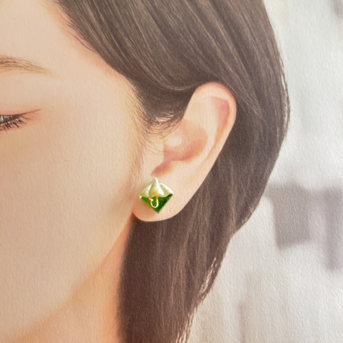 日傘をさす女 ピアス｜モネの名画×美濃焼×琉球ガラス｜アレルギー対応