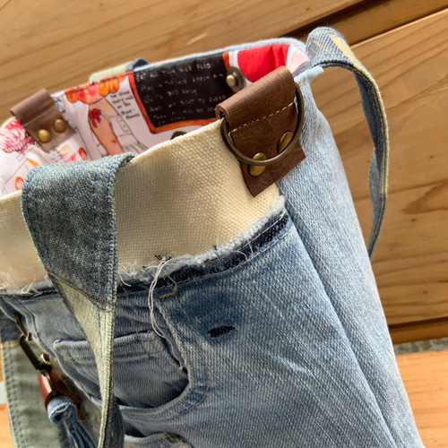 デニムリメイク 内布もカワイイ♡お出かけバッグ タッセルチャーム付