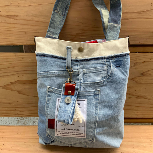 デニムリメイク 内布もカワイイ♡お出かけバッグ タッセルチャーム付