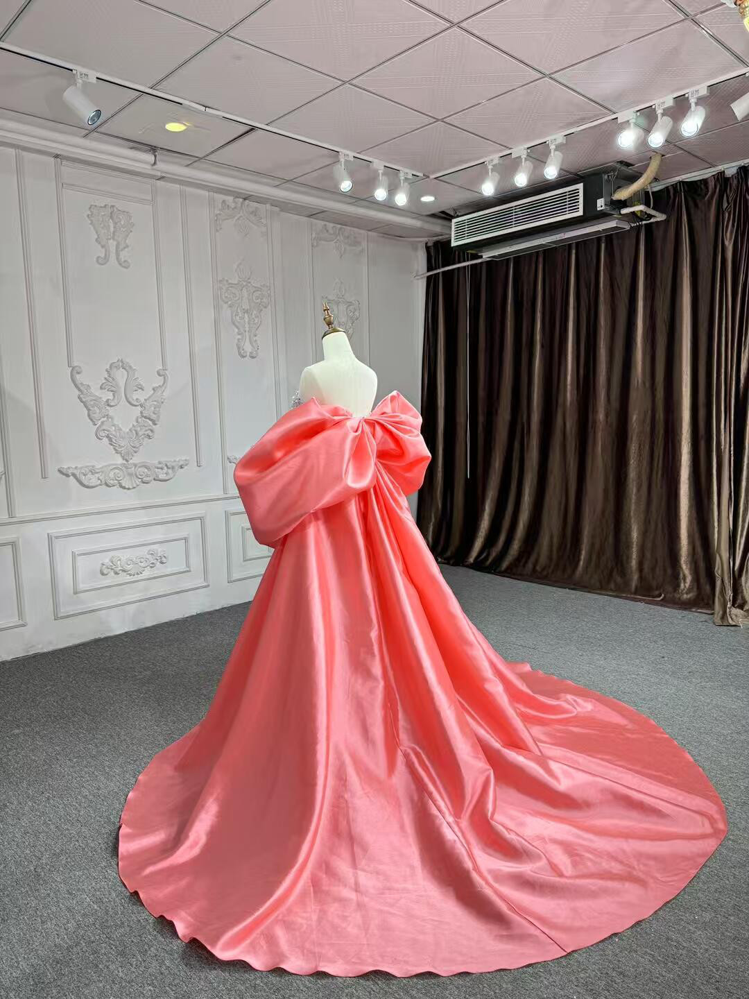 カラフル　全体的にビジュー　マーメイドドレス　取り外し可能そで　二の腕を隠せる　ラベンダー色薔薇色　サテンチュール二次会