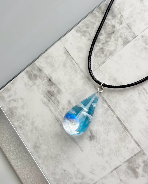 No.689 幻想 球体　ネックレス　レジン　雲 レジンアート m54003885515_1.jpg?1716552022