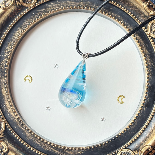 宇宙玉×空玉 雫のネックレス|蓄光で光る空レジン| 3.0cm 雲レジン