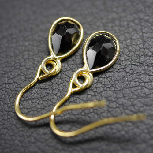 ブラックスピネル クラスター ピアス ハワイ BellaAnela #642 ブラックスピネル クラスター ピアス ハワイ BellaAnela #642