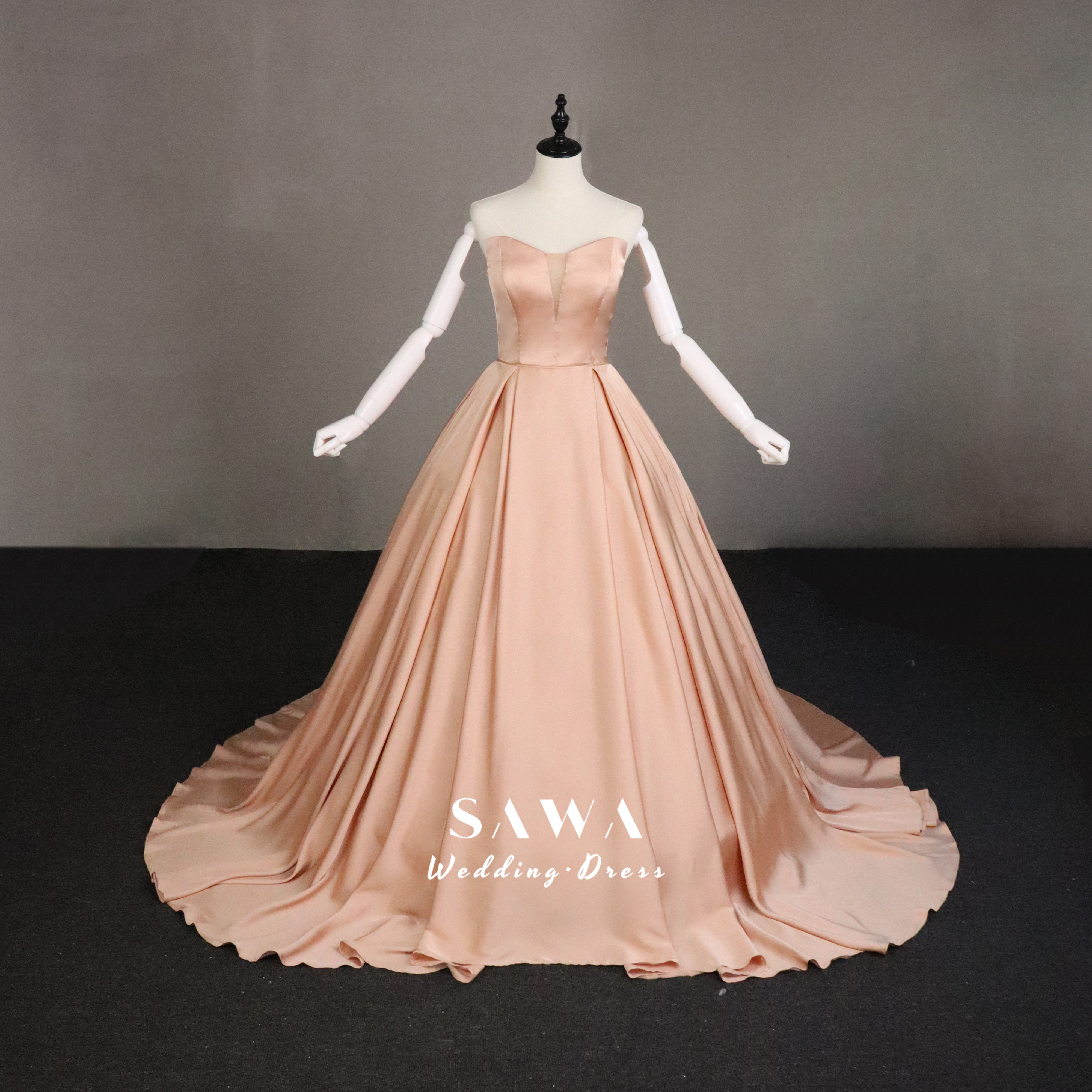 見逃さない　カラー変更可能　チューブトップ　金色　光沢サテン　優雅　パーティードレス前撮りお呼ばれ　サイズオーダー　花嫁 45,487円