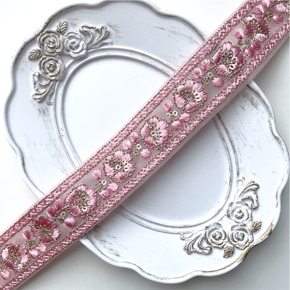 793 【 幅：3cm 】 インド刺繍リボン サクラ チュール ゴールド リボン