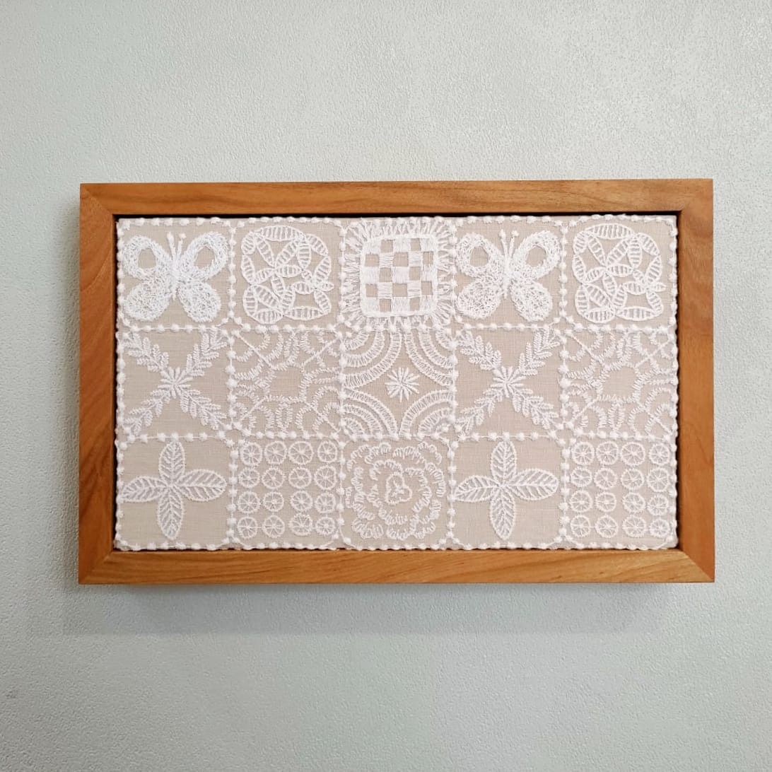 Lampoシリーズ　柄　ファブリックパネル　ミナペルホネン　フォレストタイル　ライトベージュ　プレゼント　お祝い