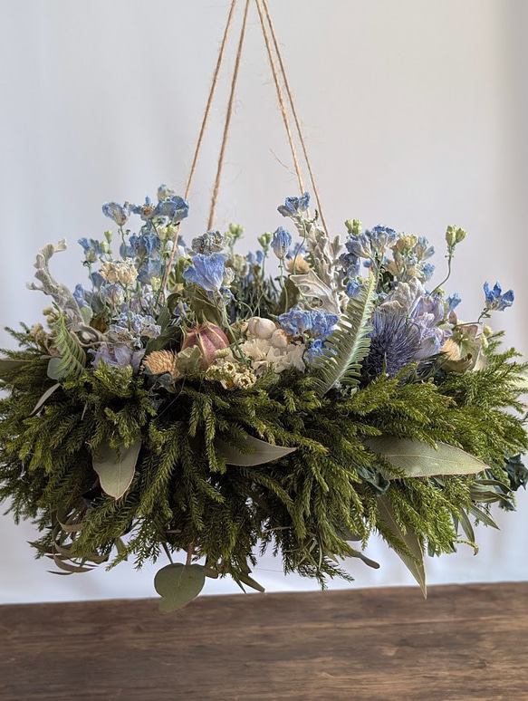 お値下げ ドライフラワーリース 青の置き型フライングリース ギフトに