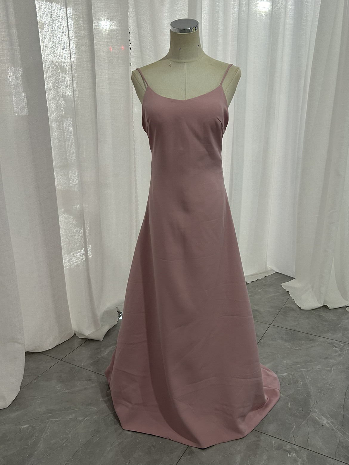 高品質！ ピンク キャミソール  カラードレス  華やか　贅沢 パール ラッパ袖結婚式/披露宴 2次会