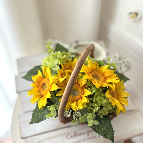 ひまわりのナチュラルバスケットアレンジメント インテリア アーティ