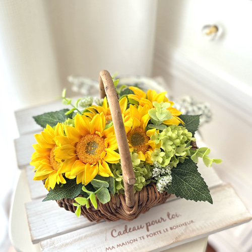 ひまわりのナチュラルバスケットアレンジメント インテリア アーティ