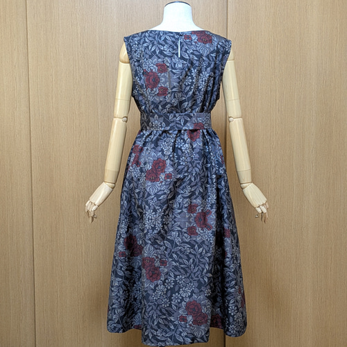 着物リメイクワンピース　サイズLL SOLD 着物リメイク ワンピース 大島紬 L〜LL ワンピース さら