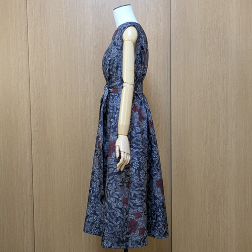 着物リメイク 大島紬(7マルキ)から後ろリボンワンピース(M~L) 着物リメイク ワンピース 大島紬 M〜L ワンピース さらあお 通販