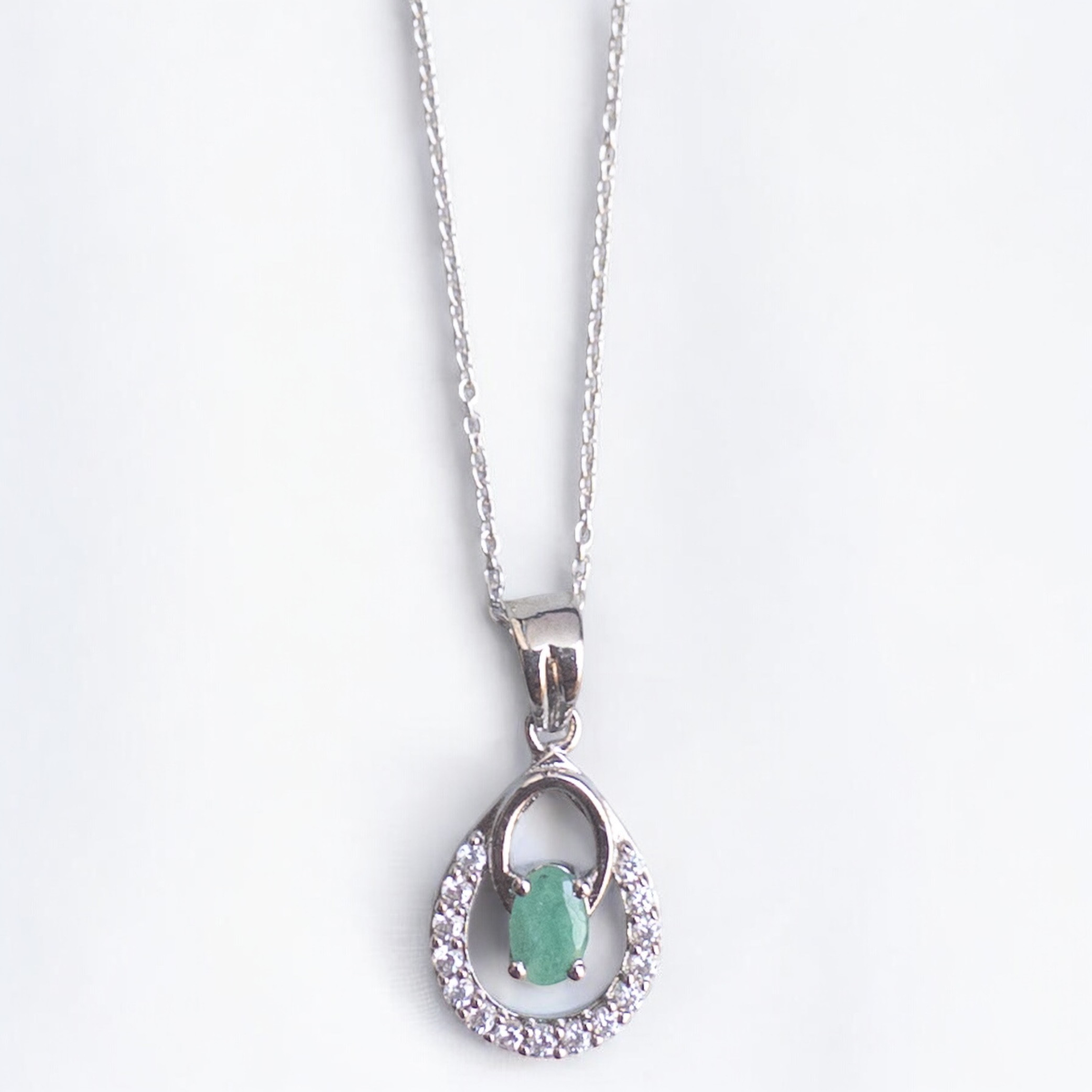 エメラルドとジルコニアのネックレス　Silver925