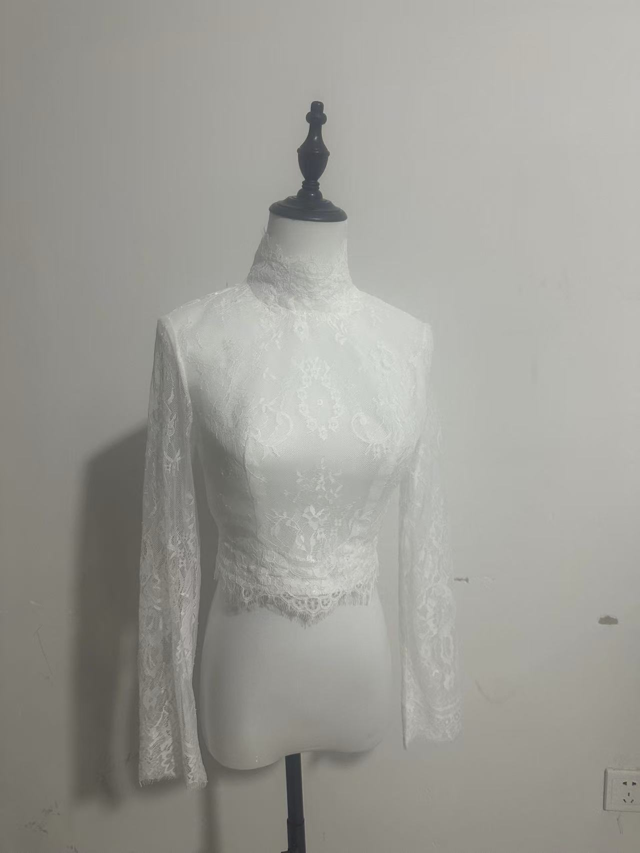 ボレロ 流れる透け花レース ハイネック ロングスリーブ くるみボタン ハンドメイド 結婚式