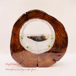 一つ限りの流木アート 海に浮かぶラッコ ジオラマ 流木 フィギュア 置物 インテリア レジン テラリウム 生き物 N33 1枚目の画像