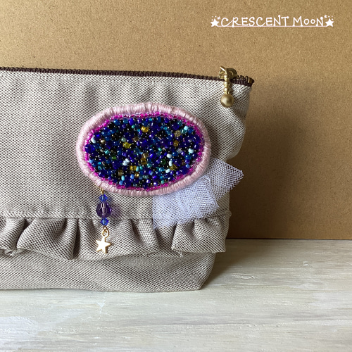ビーズ刺繍ブローチ【No.02】小さな宇宙／星空／銀河【定形外郵便にて