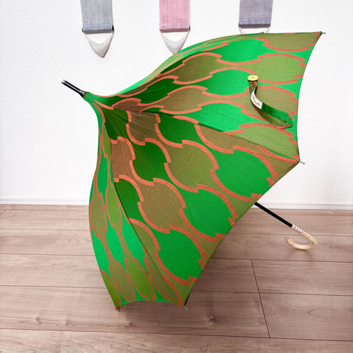 ハンドメイド　雨ゴートから作った晴雨兼用パゴダ日傘　春待月 雨ゴートから作った晴雨兼用パゴダ日傘 春待月 | iichi 日々の