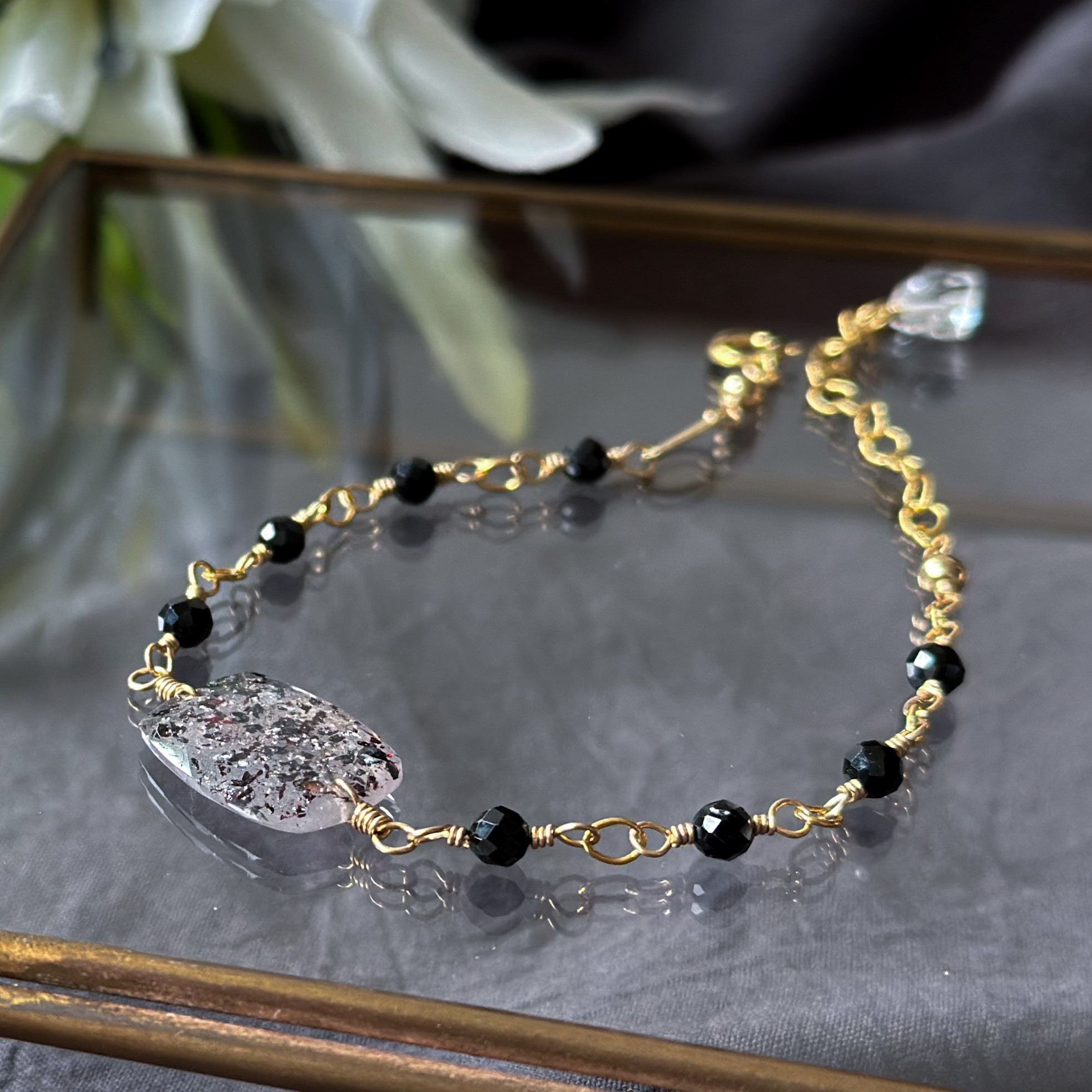 14kgf*レピドクロサイトインクォーツとブラックスピネルのブレスレット*天然石