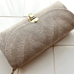 新色グレージュ《 herringbone 》フレンチリネンのジャガード織ヘリンボーン軽やかショルダーバッグ 2枚目の画像