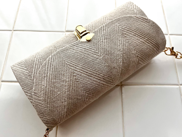 新色グレージュ《 herringbone 》フレンチリネンのジャガード織ヘリンボーン軽やかショルダーバッグ 2枚目の画像