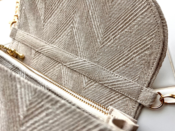 新色グレージュ《 herringbone 》フレンチリネンのジャガード織ヘリンボーン軽やかショルダーバッグ 11枚目の画像