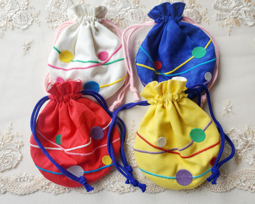 両面刺しゅうの ヨーヨー（水風船）ミニ巾着 巾着袋 Eiko