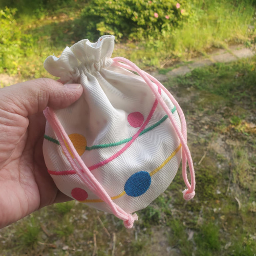 両面刺しゅうの ヨーヨー（水風船）ミニ巾着 巾着袋 Eiko