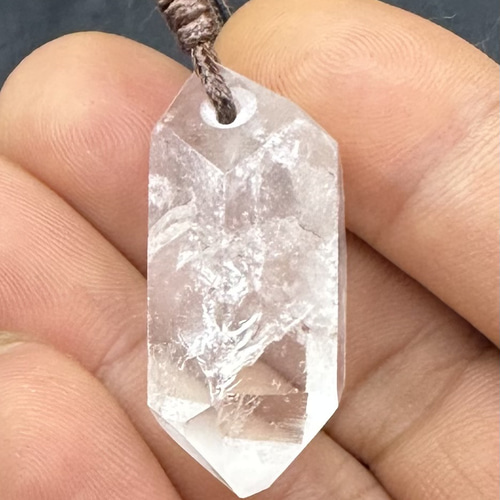 2025.5.28上品霊石 霊晶 新潟産天然水晶 ネックレス・ペンダント ケン