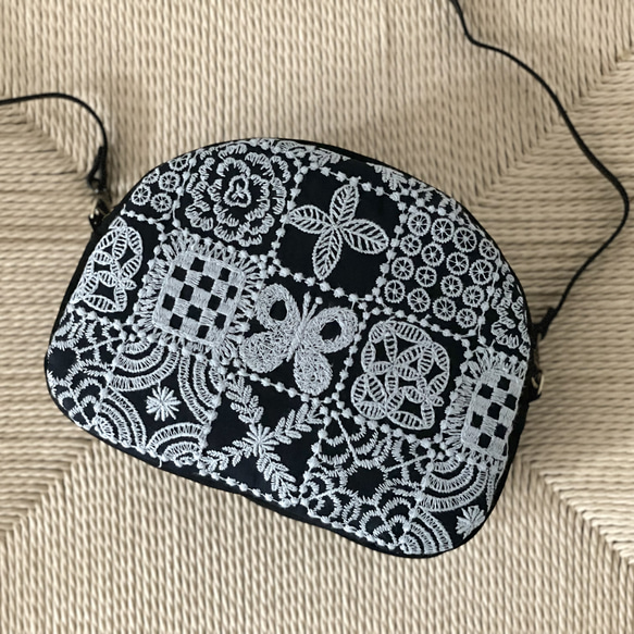 ⚮̈ミナペルホネン　forest tile navy まるっこポシェット ⚮̈ミナペルホネン forest tile navy まるっこポシェット ポシェット