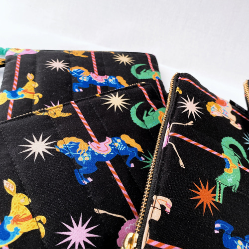 Timeless treasure ＊ 遊園地 木馬 ポーチ 14 cm キルティングフラット