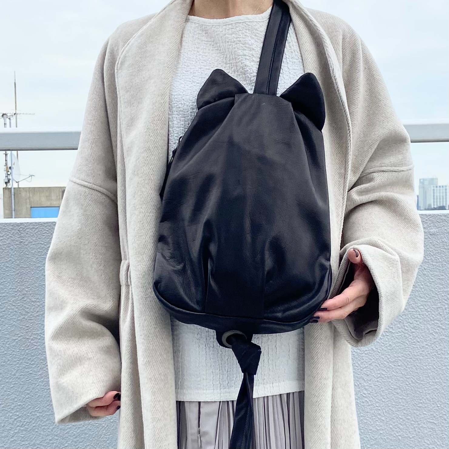 【Lサイズ】馬革＊ブラック＊ネコ＊ボディバッグ＊オプションにて名入れ可　ギフトにも