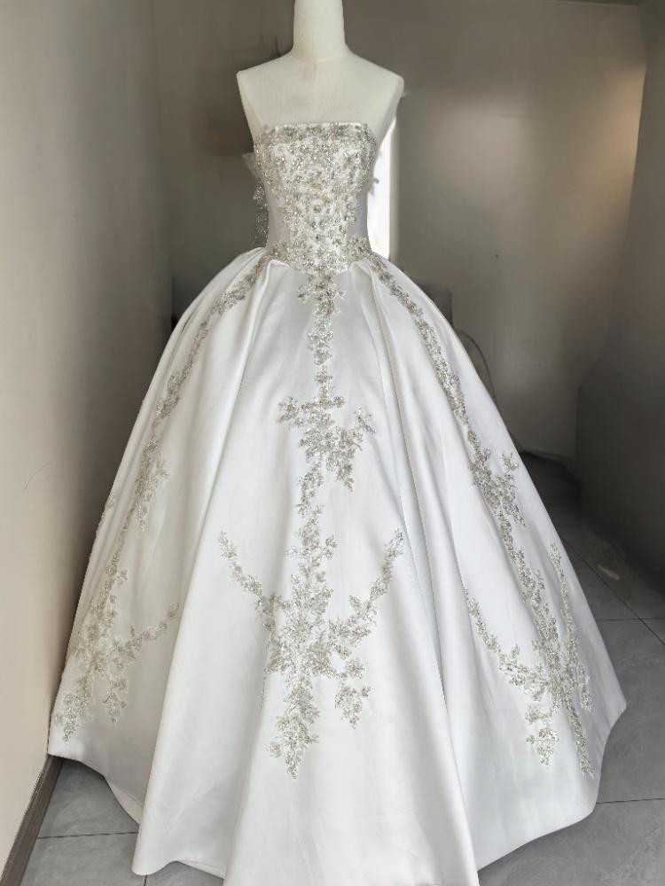 エレガント  ビーズワーク  バストレス ウェディングドレス Aライン 挙式  三次会  結婚式D101