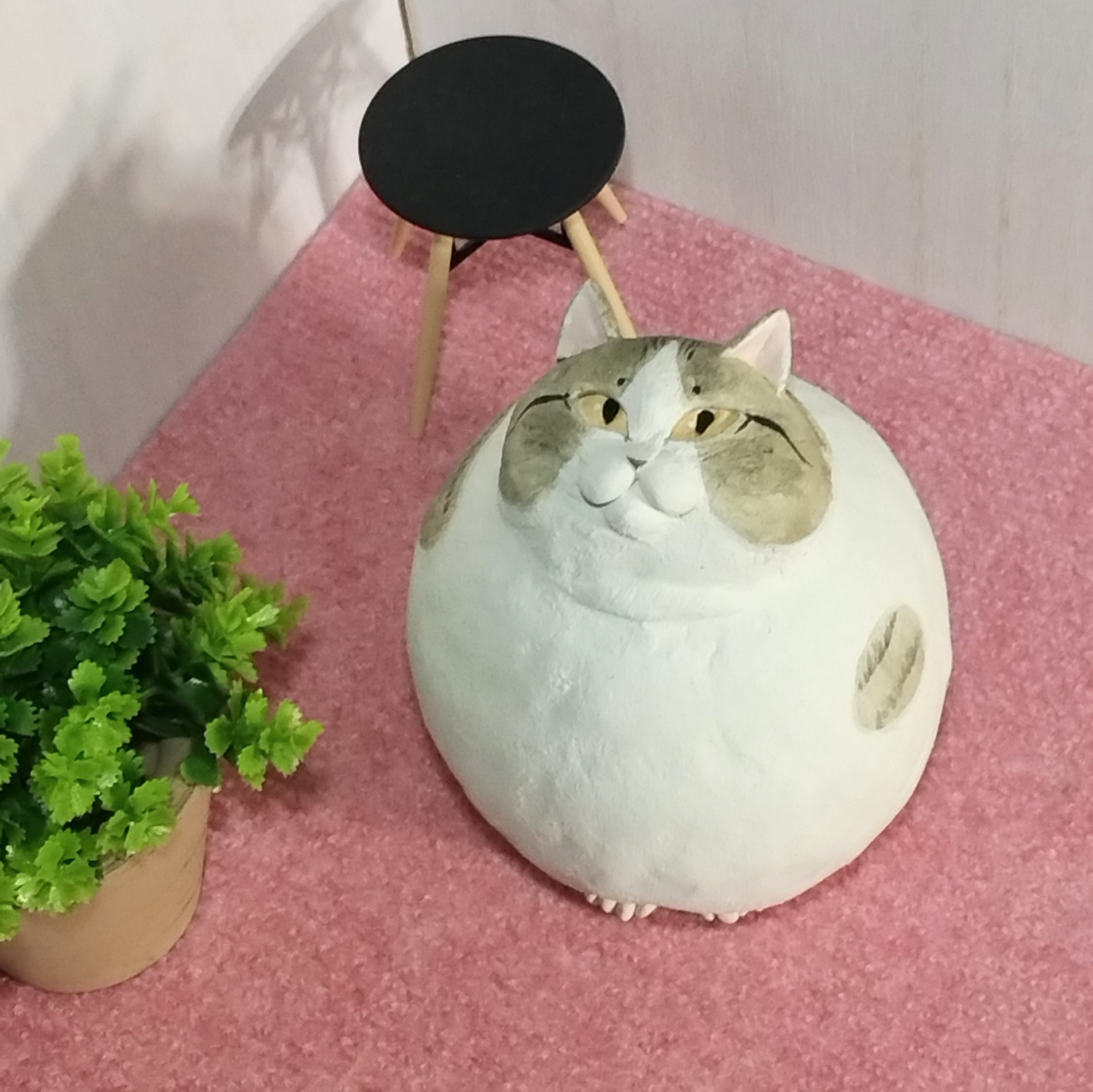 でぶ猫もんじゅ　なに食べてんの？