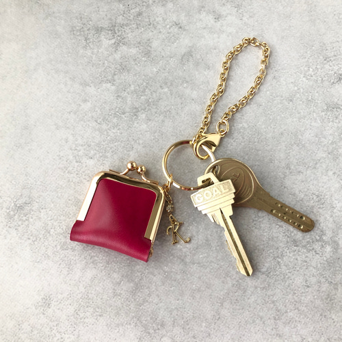 特集掲載】新色《革の宝石》ルガトのジュエリーケース チェーン