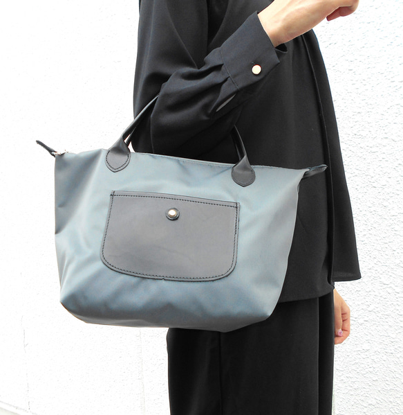 【送料無料】むっちゃ軽くて撥水なので雨の日も大丈夫なトートバッグ 1枚目の画像