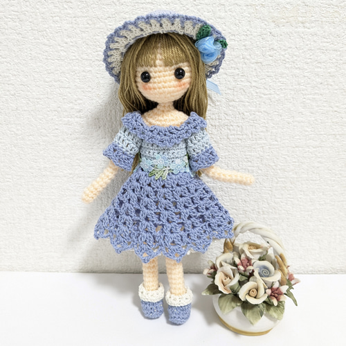 着せかえ付き5点セットあみぐるみ★ワンピースの女の子★ ✿水色ワンピースの女の子 着せ替えあみぐるみ あみぐるみ Karin