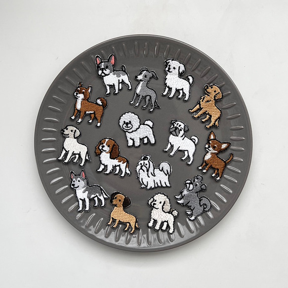 刺繍ワッペン　犬ワッペン　アップリケ 　20種類 1枚目の画像