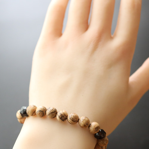 ☆香木の王「沈香」☆アガーウッド【沈香】ブレスレット：約8ミリ