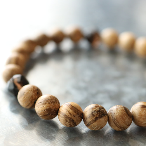 ☆香木の王「沈香」☆アガーウッド【沈香】ブレスレット：約8ミリ