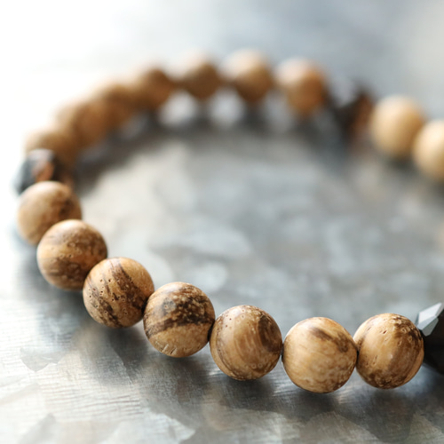 ☆香木の王「沈香」☆アガーウッド【沈香】ブレスレット：約8ミリ