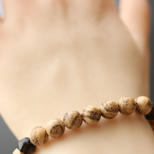 ☆香木の王「沈香」☆アガーウッド【沈香】ブレスレット：約8ミリ