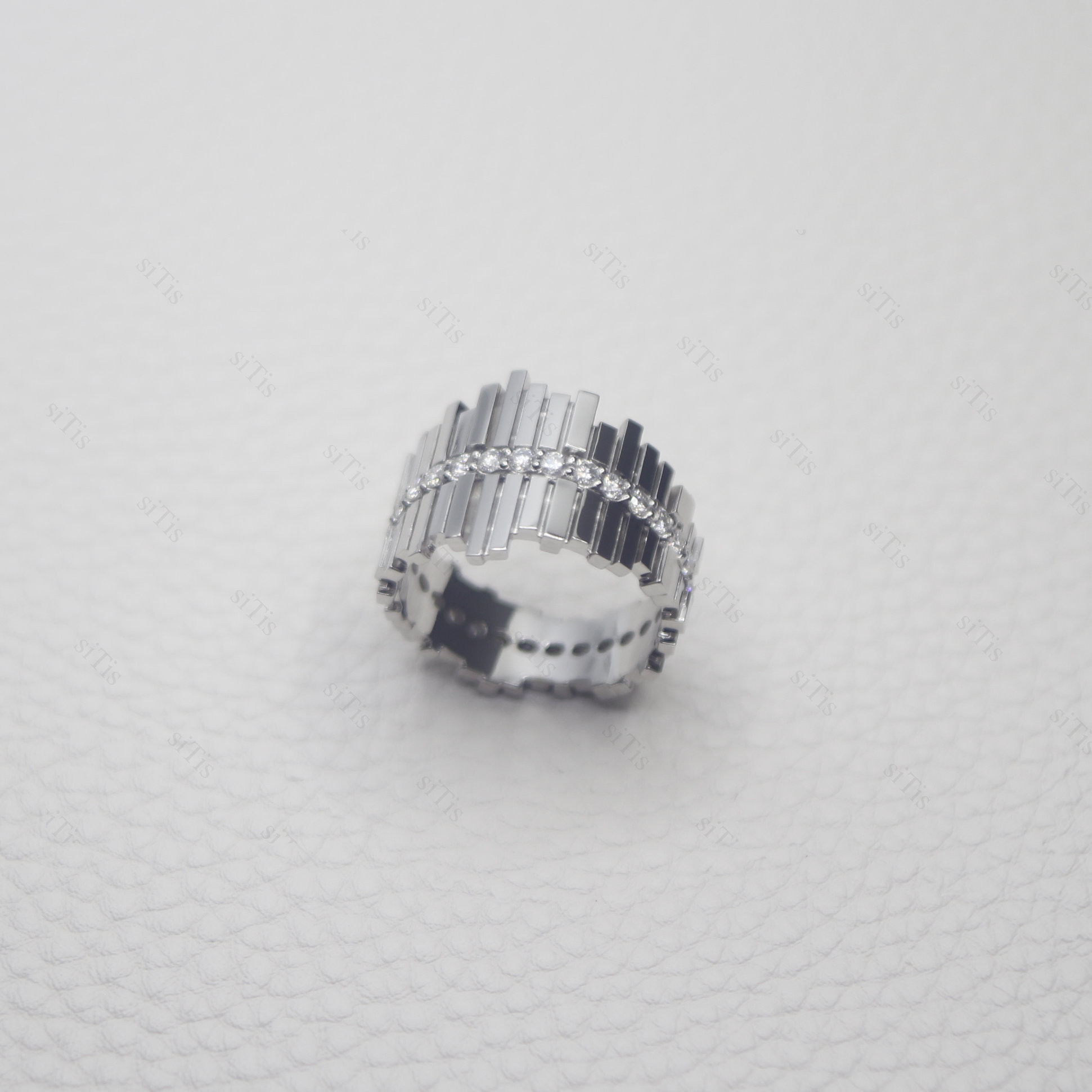 ハンドメイド シルバーリング  Skalisto Middle モアッサナイト