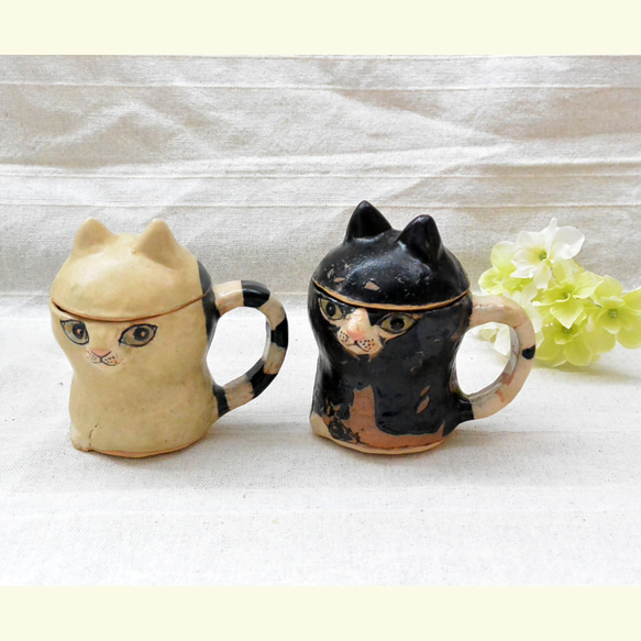 ベージュ猫のマグカップ　蓋つき　ねこ　個性的なニャンコカップ・小物入れ・器　手作り陶芸　陶器　ネコ 14枚目の画像