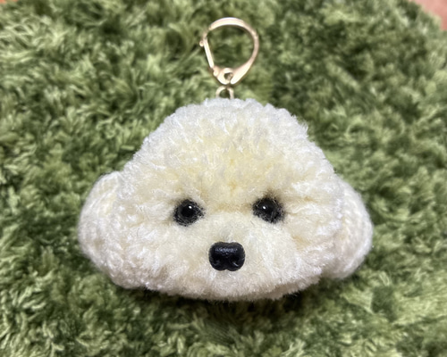 【☆ことり様☆】幸運(ウン)を呼ぶトイプードル　キーホルダー　羊毛フェルト SOUL'd OUT】 羊毛フェルト 犬 トイプードルのキーホルダー