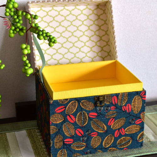 カルトナージュ】フランス「THEVENON」社生地を使用したフリーボックス