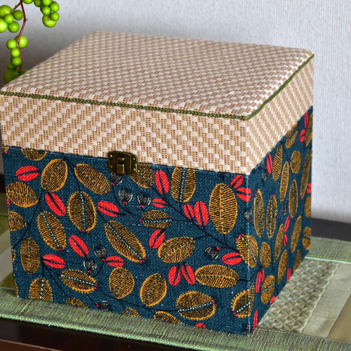 カルトナージュ】フランス「THEVENON」社生地を使用したフリーボックス