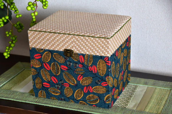 カルトナージュ】フランス「THEVENON」社生地を使用したフリーボックス