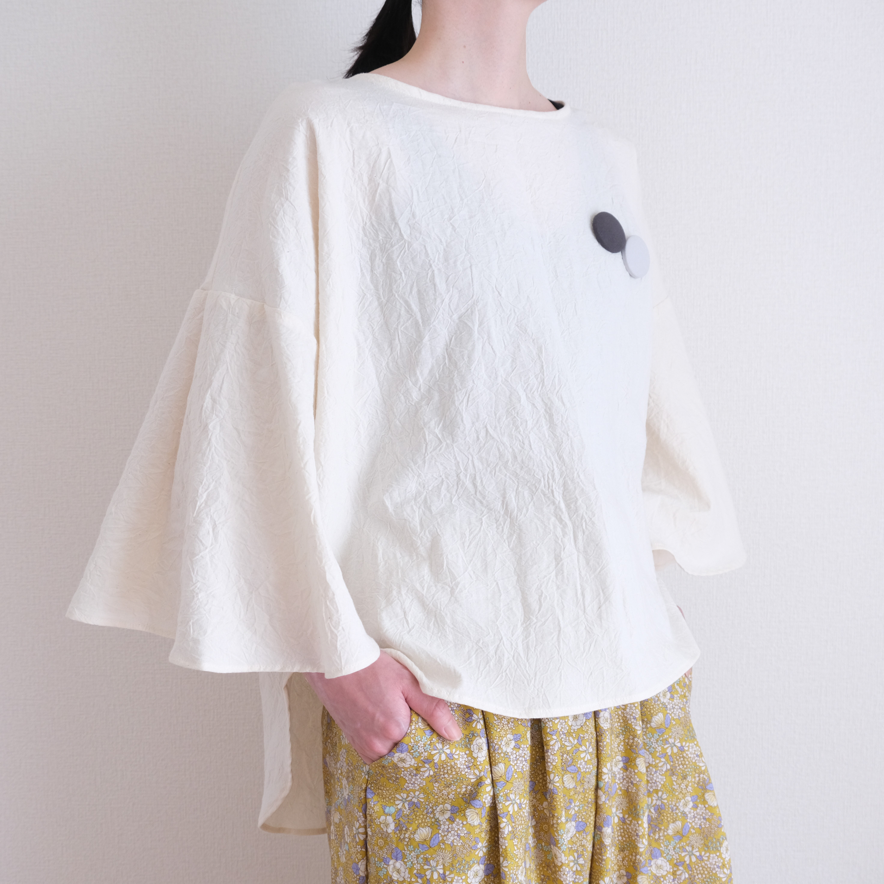 フレアスリーブブラウス　しわ加工　ナチュラル