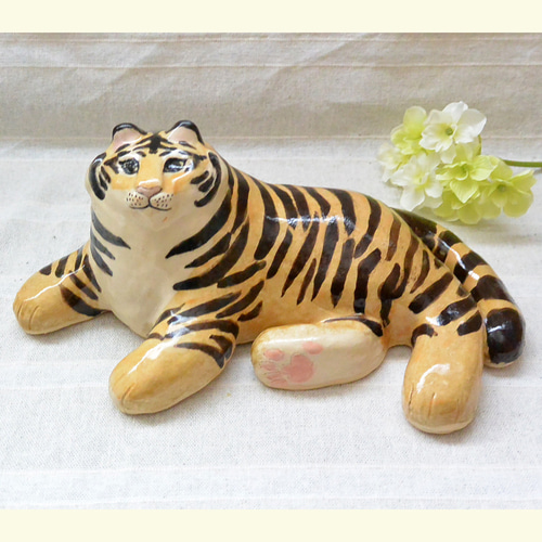 リラックス・寝そべりトラ 特大 置物 野生ネコ 大型猫科 タイガー 虎