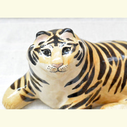 リラックス・寝そべりトラ　特大　置物　野生ネコ　大型猫科　タイガー　虎　手作り陶芸　陶器の置物　干支・寅　ねこ 15枚目の画像